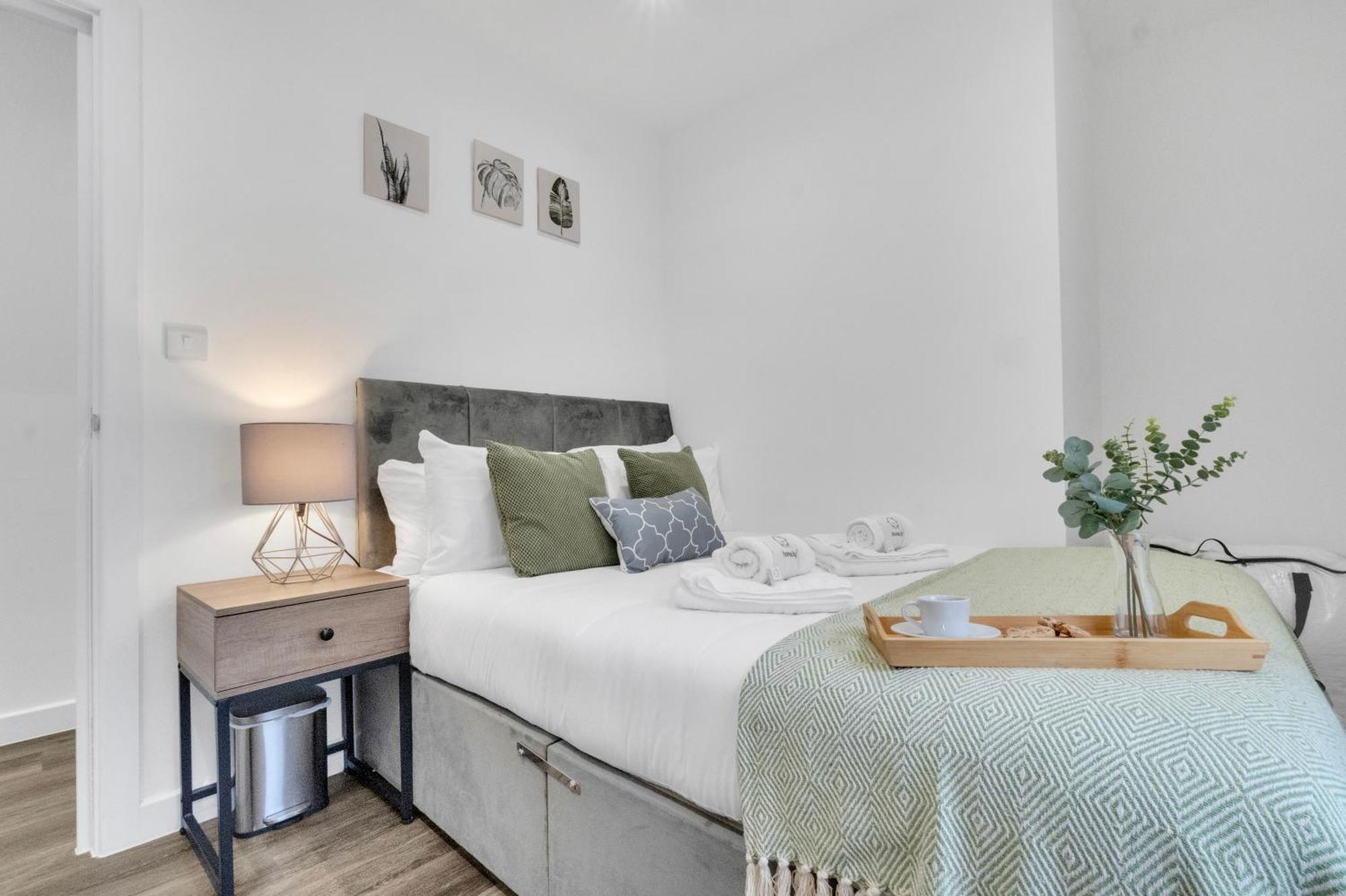 Homely North London Apartments Hendon The Hyde المظهر الخارجي الصورة