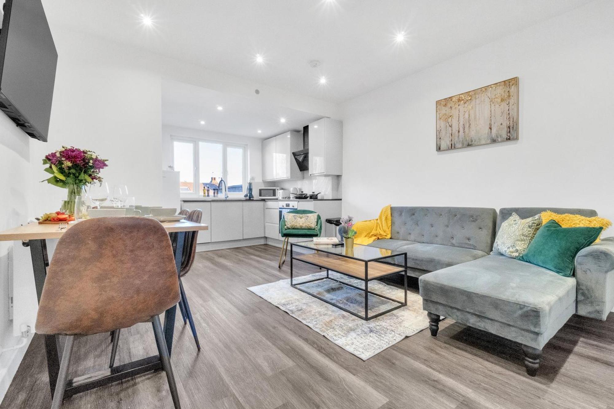 Homely North London Apartments Hendon The Hyde المظهر الخارجي الصورة