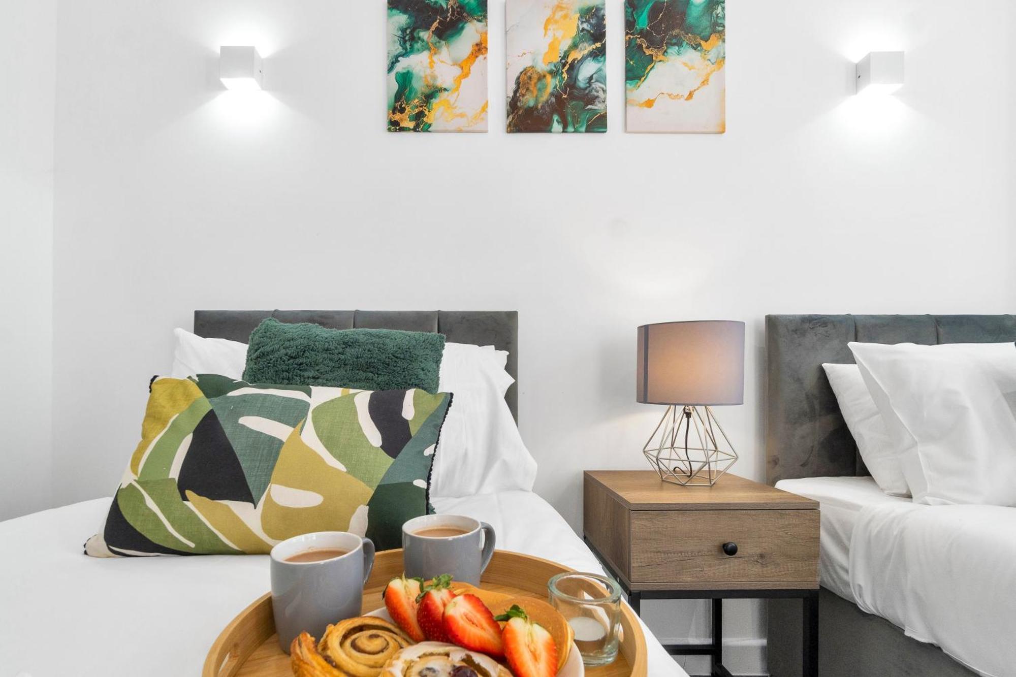 Homely North London Apartments Hendon The Hyde المظهر الخارجي الصورة