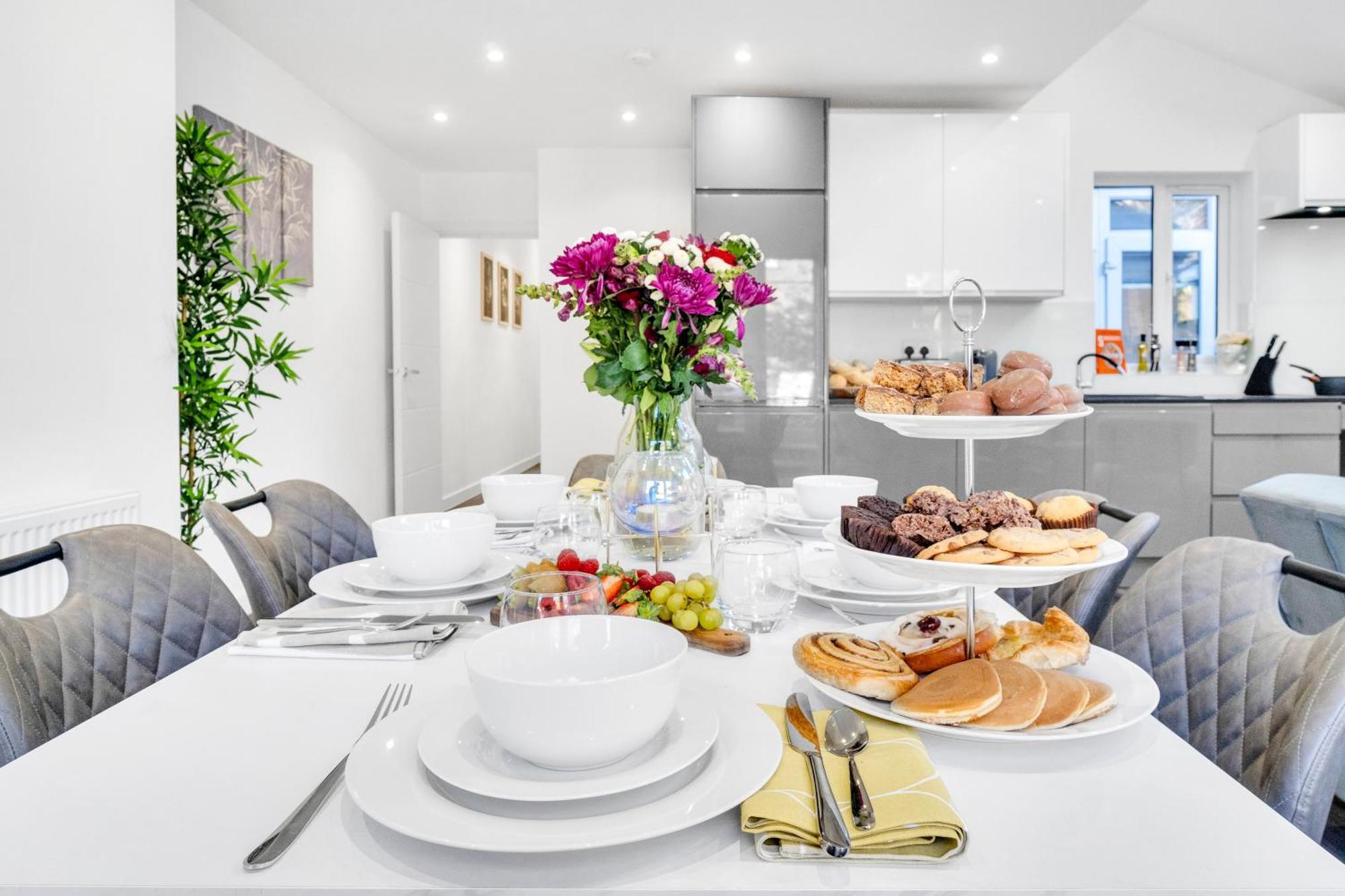 Homely North London Apartments Hendon The Hyde المظهر الخارجي الصورة