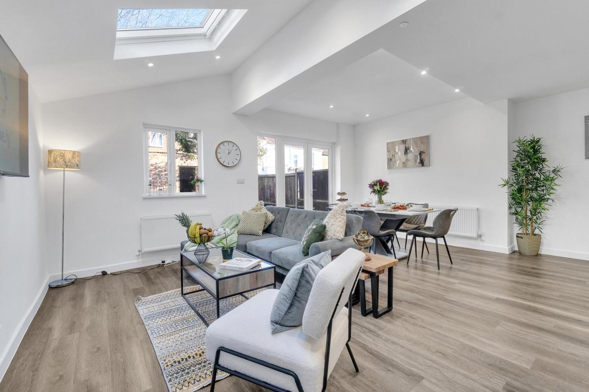 Homely North London Apartments Hendon The Hyde المظهر الخارجي الصورة