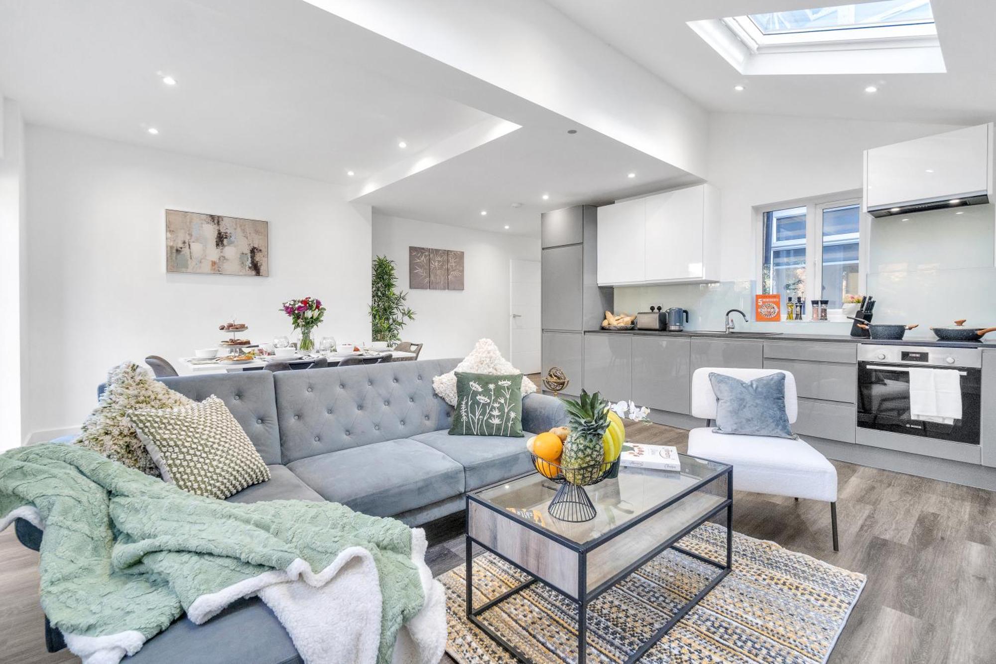 Homely North London Apartments Hendon The Hyde المظهر الخارجي الصورة